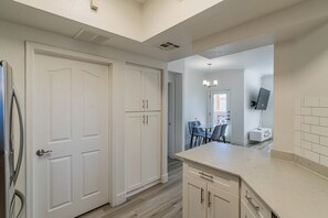 Apartment | Private kitchen - San Portella 1059 (Tempe)