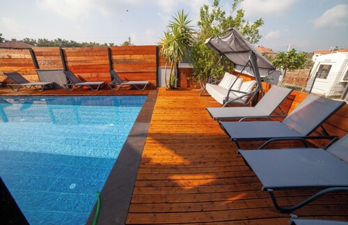 Private Wellness Residence with Heated Pool