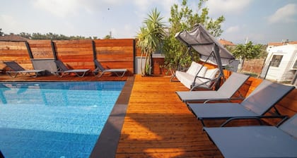 Private Wellness Residence with Heated Pool