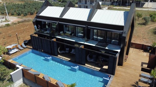 Private Wellness Residence with Heated Pool