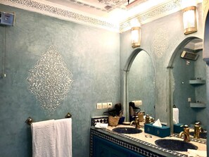 Nicht klassifiziertes Bild, 4 von 10, Schaltfläche