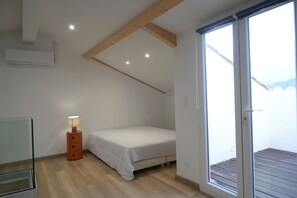 مكواة/لوح كي وواي فاي وملاءات أسرّة