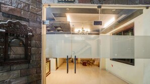 Ảnh chưa phân loại, 3 trong số 28 ảnh, nút