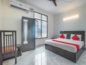 House - Hotel O The Grand Venice Mall (Noida)