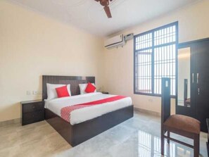 House - Hotel O The Grand Venice Mall (Noida)