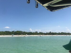 Liegestühle, Strandtücher