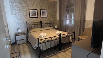 Bureau, rideaux occultants, chambres insonorisées, Wi-Fi gratuit