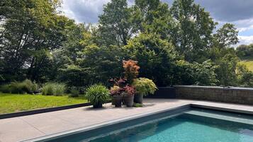 Villa | Pool | Indoor pool, outdoor pool