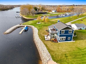 House | 3 bedrooms - Lakeside Retreat 2 Docks Bay Access (Oconto)