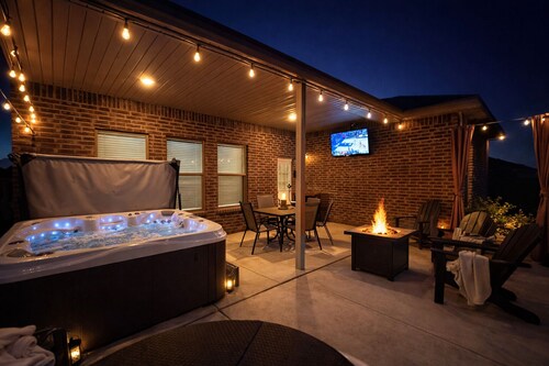 West End Oasis | Hot Tub | Firepit