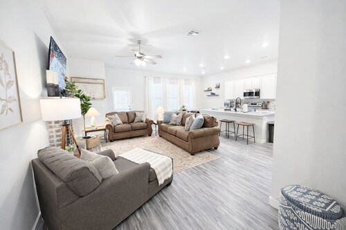 West End Oasis | Hot Tub | Firepit