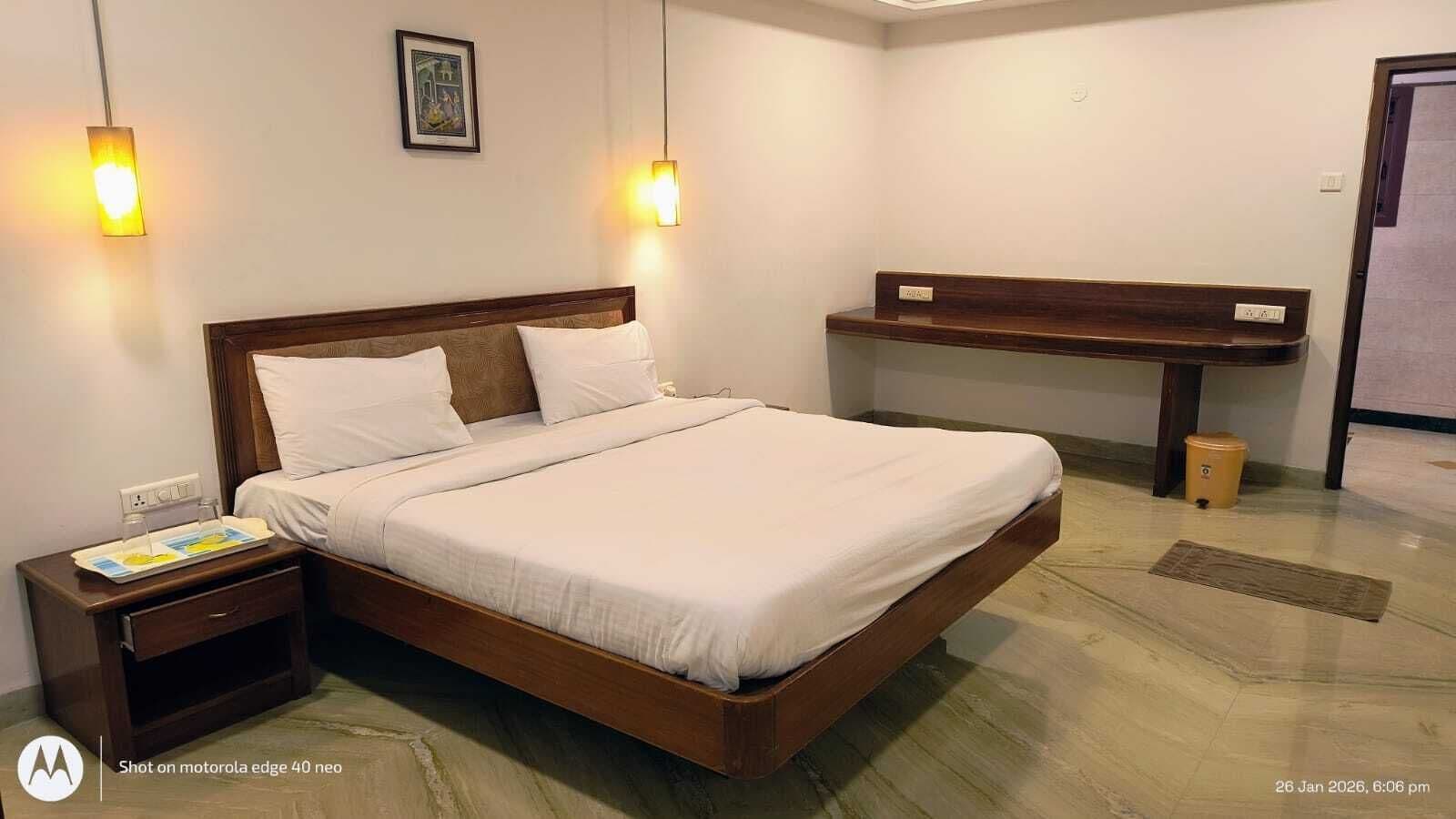 Standard Double Room | Desk, free WiFi