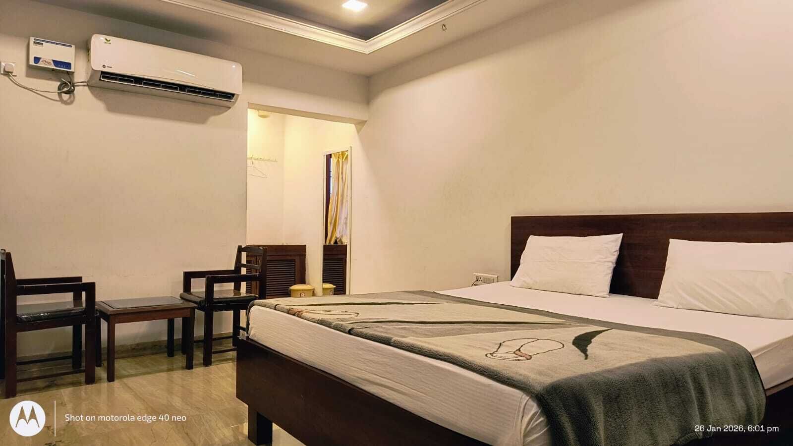 Economy Double Room | Desk, free WiFi