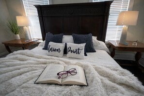 4 bedrooms, in-room safe, desk, iron/ironing board