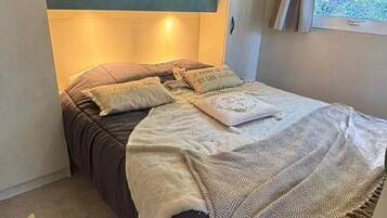 2 bedrooms, WiFi