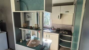 Microwave, stovetop