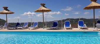 Chalet 4 étoiles - Piscine - ccbehee