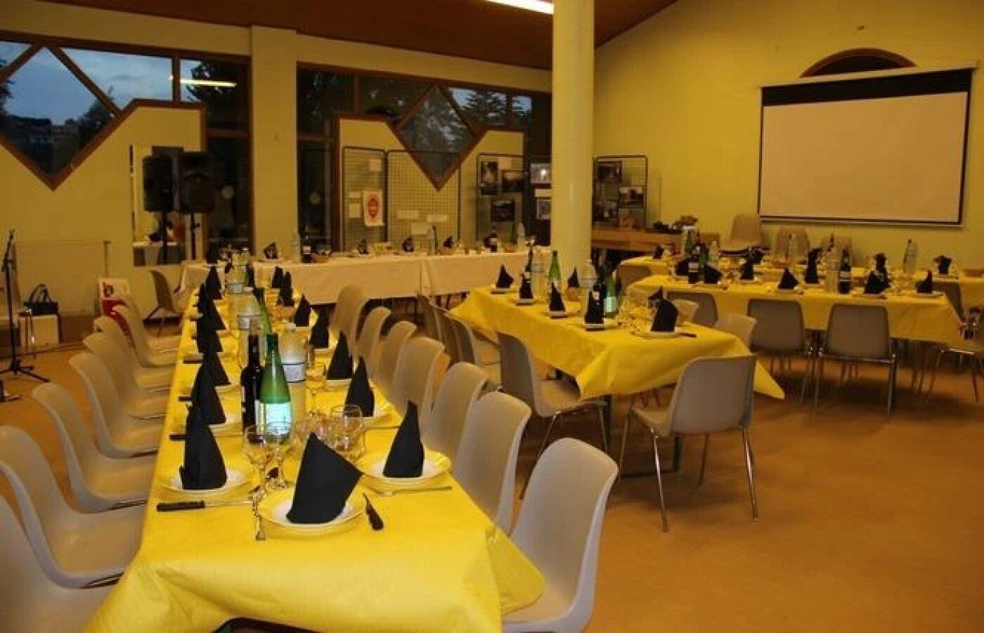Banquet hall