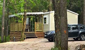 Exterior - ZEcamping 3 étoiles avec piscine chauffée en pleine nature (Belmont-sur-Rance)