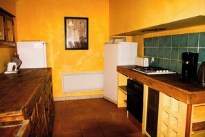 Mikrowelle, Ofen, Herdplatte, Geschirrspüler