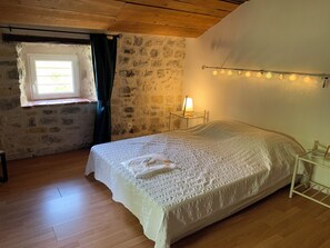 15 Schlafzimmer, Bügeleisen/Bügelbrett, Internetzugang, Bettwäsche