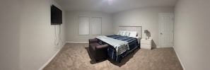 5 Schlafzimmer, Bügeleisen/Bügelbrett, WLAN, Bettwäsche