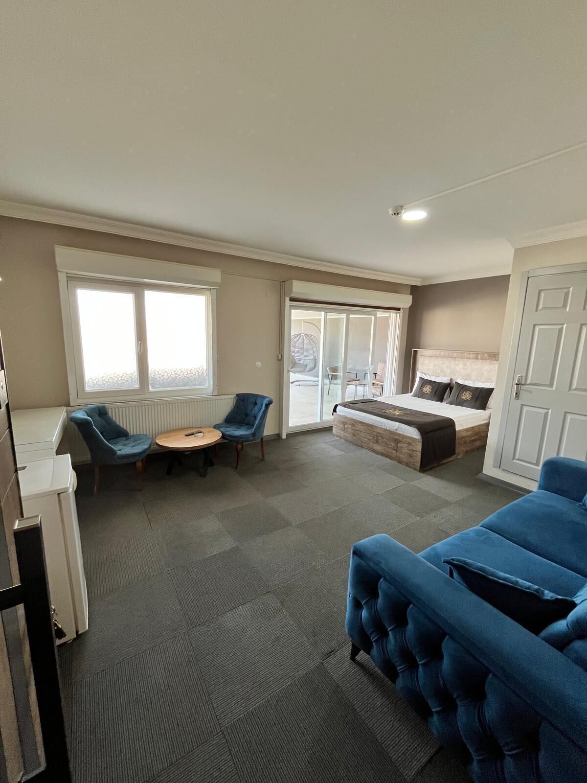 Deluxe Double Room, City View | Desk, laptop workspace, free WiFi