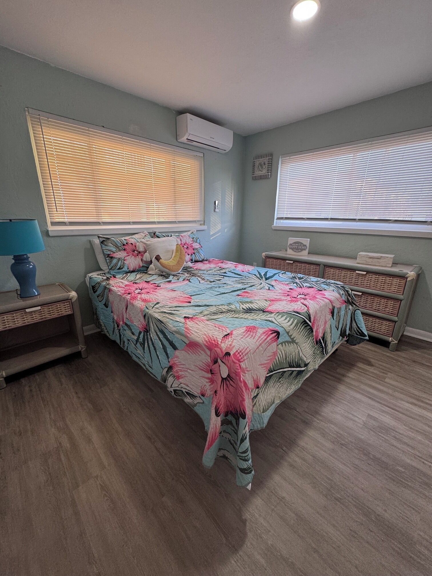 Deluxe House, 2 Bedrooms, Private Pool, Beachside