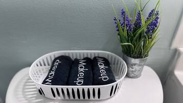 Deluxe House, 2 Bedrooms, Private Pool, Beachside | Bathroom | Bathtub, hair dryer, towels, soap