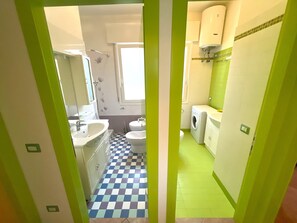 Villa, 3 Schlafzimmer, Terrasse, Gartenblick | Badezimmer