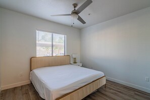 Apartment | Iron/ironing board, free WiFi - San Portella 1130 (Tempe)