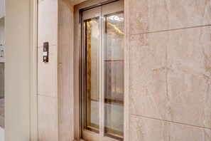 House | Interior - Townhouse Airport Road Delhi (New Delhi)