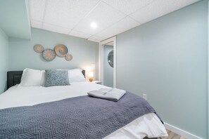 WiFi, bed sheets
