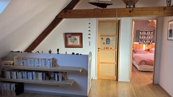 4 chambres, fer et planche Ă repasser, accĂšs Internet, draps fournis