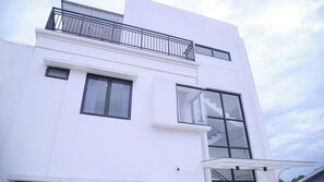 Exterior detail - NN House Smart stay-For Female Only (Jakarta)