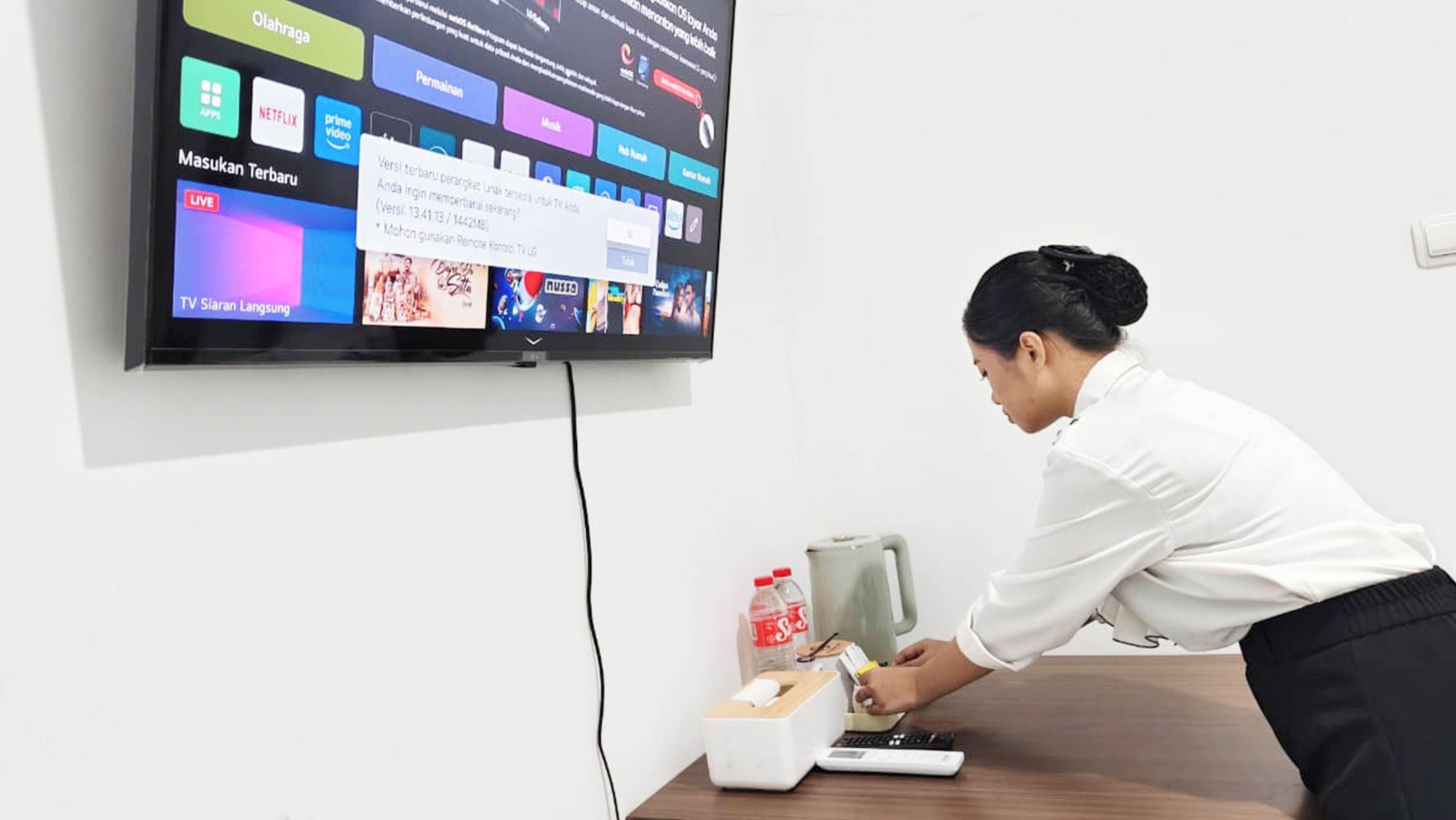 Standard Single Room | Television