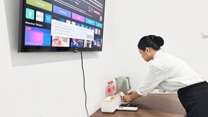 Standard Single Room | Television - NN House Smart stay-For Female Only (Jakarta)