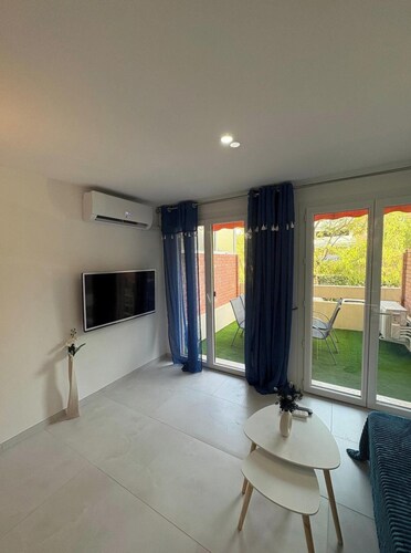 Santorini Escape Near Cannes & Saint-tropez