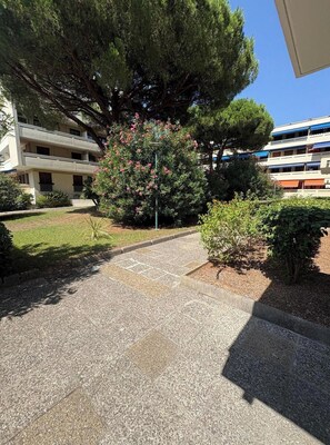 Cottage | Property grounds