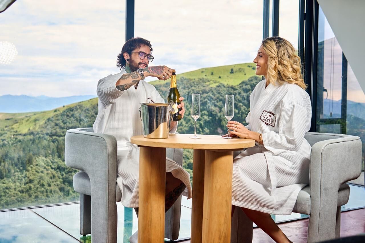 Honeymoon Suite, Mountain View | Dining