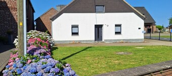 Spacious vacation home in Schwalmtal near the Maas-Schwalm-Nette Nature Park.