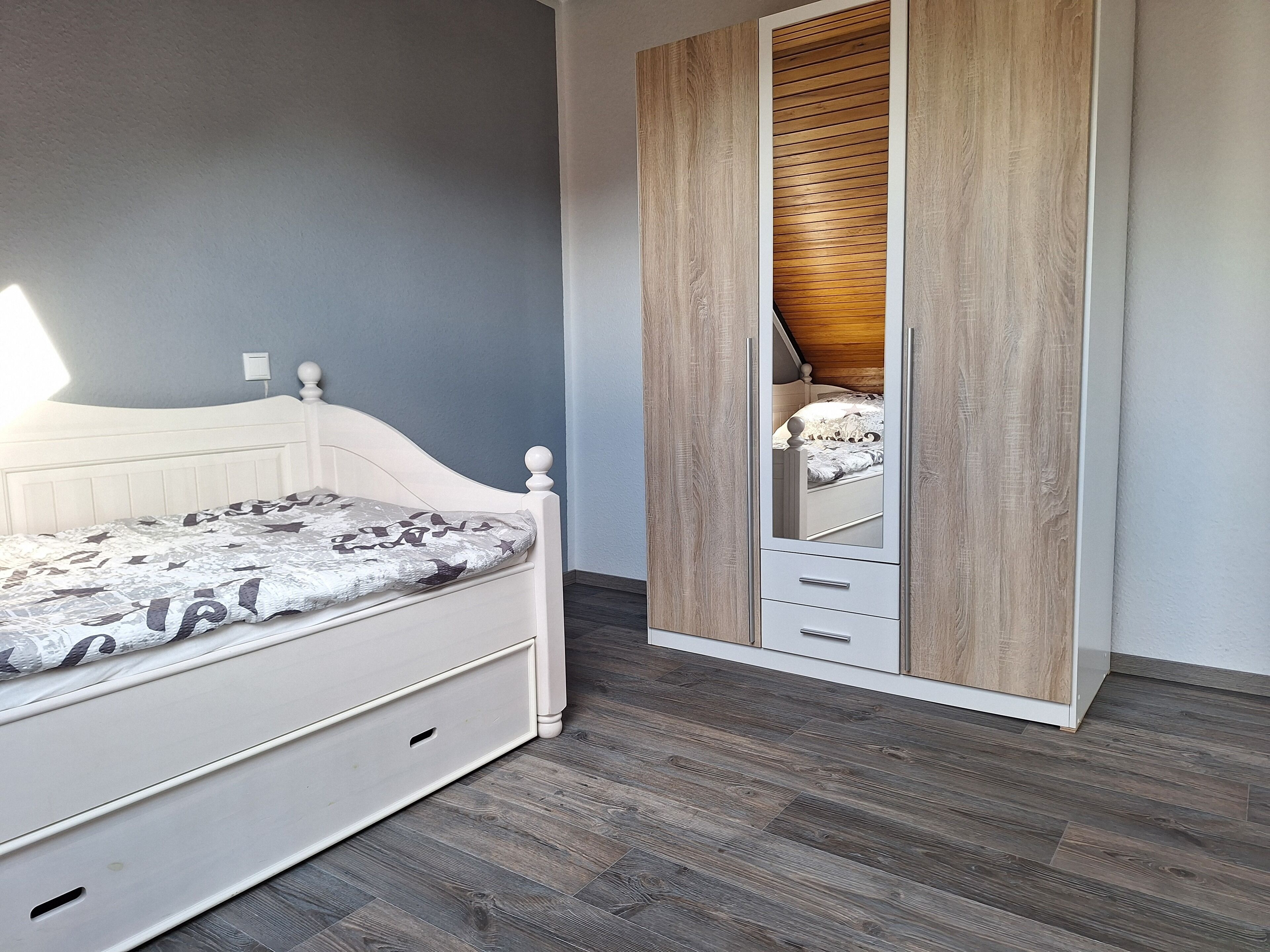 3 slaapkamers, een strijkplank/strijkijzer, reisbedje, gratis wifi