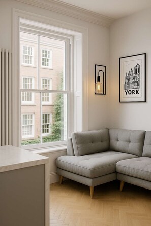 TV, offices - The Bridge - Apartment One (York)