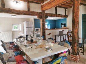 Dining - "Les Faisans" country gîte (Châtres-sur-Cher)