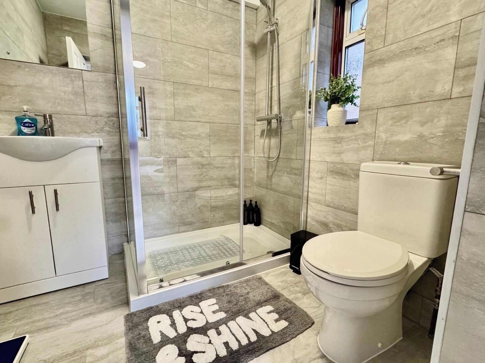 Een douche, een haardroger