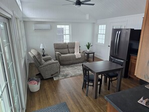 Télévision, cheminée