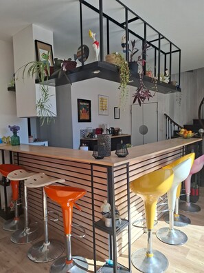 Dining - 10-person house with pool in the center of La Tremblade, 5 minutes from the ocean (La tremblade)