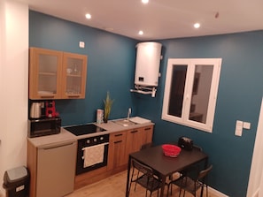 Private kitchen - Cosy Appart in the heart of Marseille - Ideal for Couples, Families or Friends (Marseille)