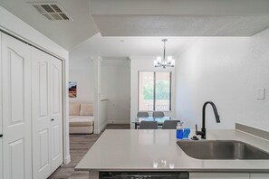 Apartment | Private kitchen - San Portella 2019 (Tempe)