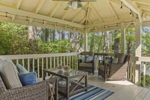 Terrace/patio - Luxury Lakefront Retreat.  10 miles from The Masters.  Sleeps 14. (Evans)